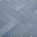 Wandtegel Tempo Aqua 6,5x25 in visgraatverband | Sanimaster