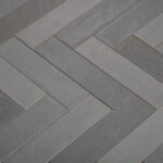 Tempo Grijs visgraat tegels 2 | Sanimaster