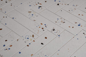 Wandtegel Terrazzo Mat Ivoor 7,5x30 | Sanimaster