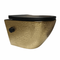 Gouden toilet met een krokodillen patroon en een zwarte toiletbril van Sanimaster